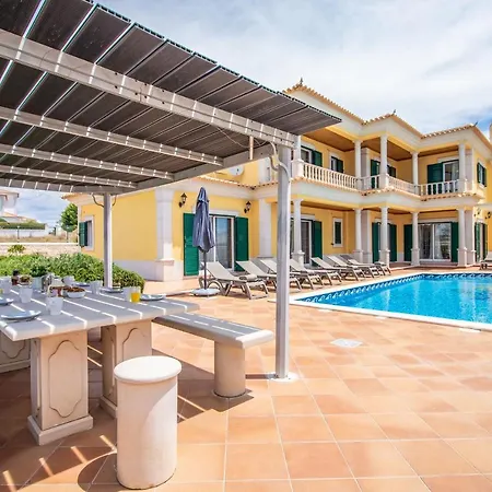 Villa Iris By Algarve Holidays Albufeira