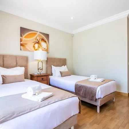 Villa Iris By Algarve Holidays Albufeira
