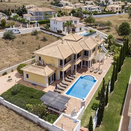 Iris By Algarve Holidays Villa