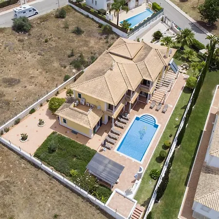 Iris By Algarve Holidays